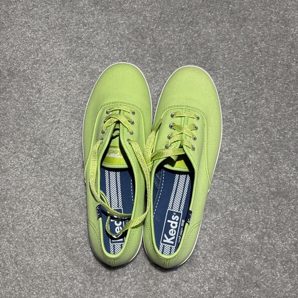 BNWOT lime green Keds with sparkly laces size 7.5 - Picture 3 of 4